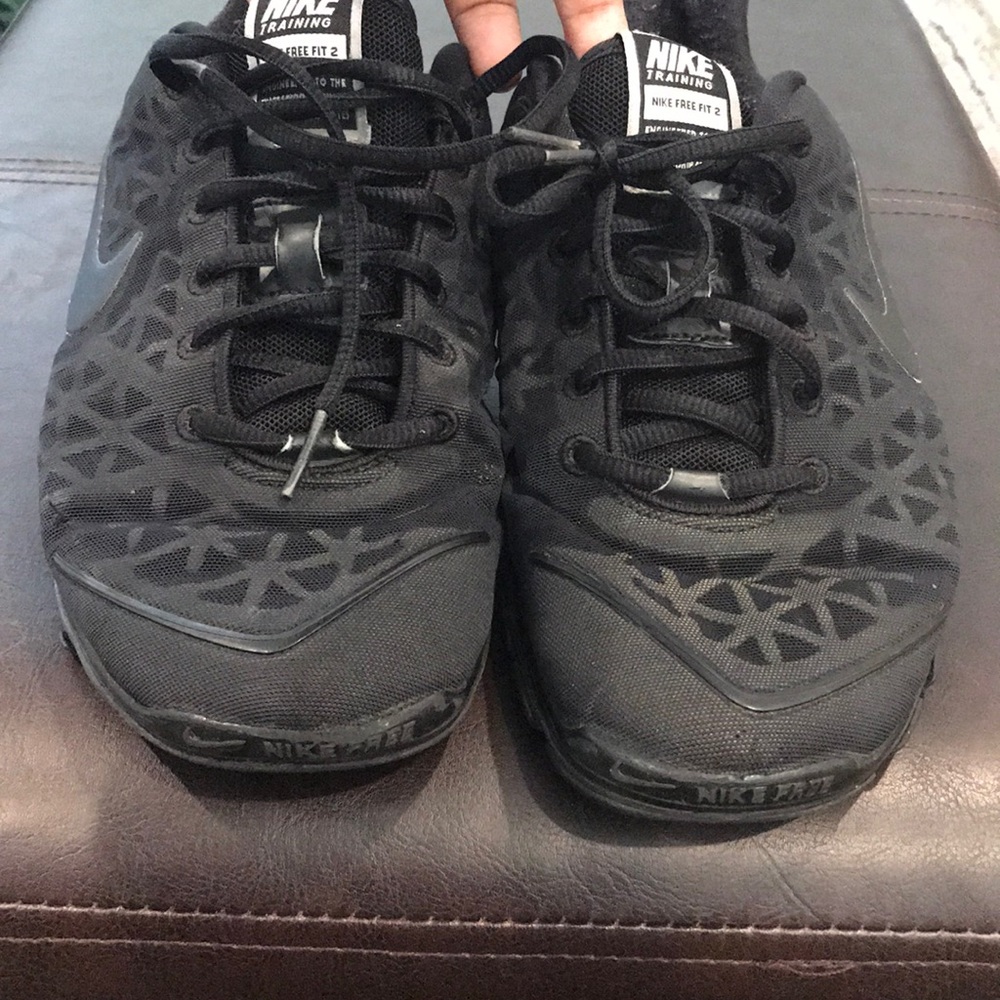 Black nike sneakers